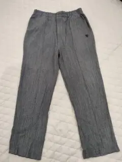 メンズグレー パンツ バックポケット付き
