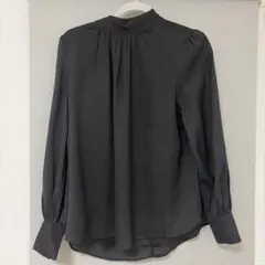 H&M シャツ　ブラック　ハイネック