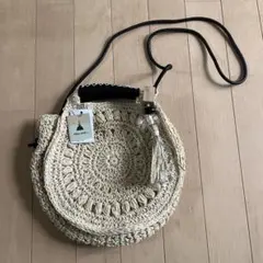 【新品、タグ付き】niko and... タッセル付き カゴ ショルダーバックのサムネイル
