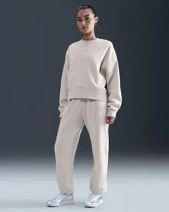 ナイキ スポーツウェア エッセンシャル　ウィメンズ フリース パンツ　Sサイズ