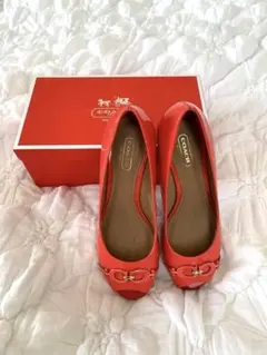 coachパンプス