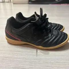 モナルディア REB ブラック/レッド フットサルシューズ22.5cm
