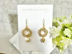 水引ピアス　アレンジ梅結び　白