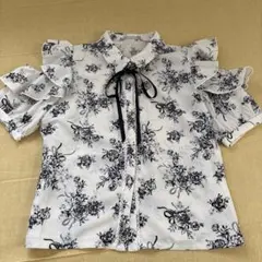 花柄フリル袖ブラウス