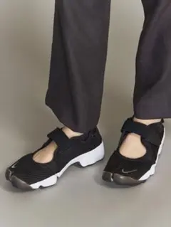 ナイキエアリフトブリーズ　　23cm