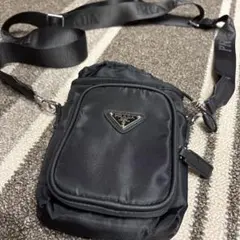 PRADA ナイロン ショルダーバッグ ブラック
