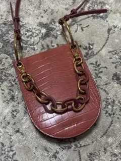 CHARLES & KEITH 赤 ショルダーバッグ