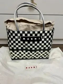 【美品】マルニ かごバッグ ブラック×ホワイト(保存袋付) 美品】マルニ かごバッグ ブラック×ホワイト(保存袋付)