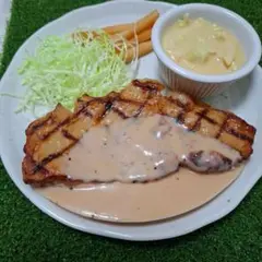 食品サンプル　ポークステーキのみ