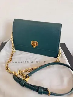 CHARLES & KEITH チェーンショルダーバッグ グリーン