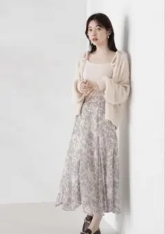 プロポーションボディドレッシング　　　　ニュアンス柄イレヘムフレアスカート