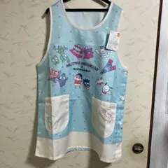 新品未使用 サンリオ クレヨンしんちゃん × キティ エプロン 保育士M〜L