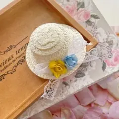 JANAYA ハンドメイド　ねんどろいどどーる用　白色麦わら　水色と黄色花付き
