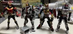 仮面ライダークウガ アメイジングマイティ 構え手首 - メルカリ
