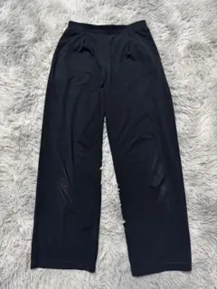 【完売品】ユニクロ　クレープジャージーストレートパンツ M ブラック　黒