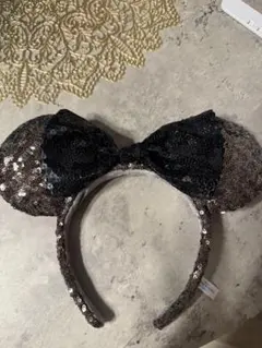 ミニーマウス風カチューシャ 黒とシルバー