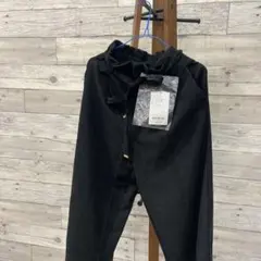 最終SALE新品タグ付き☆カジュアルパンツ ブラック　オリーブデオリーブのサムネイル