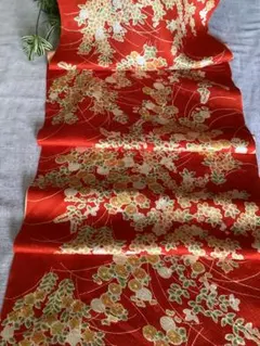 綸子ハギレ　着物生地ハギレ　ハンドメイド