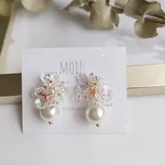 No.575 オーロラ　フラワー ガラスパール　ピアス　ブーケ　花