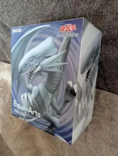 送料込 遊戯王 Equal Arts 青眼の白龍 フィギュア