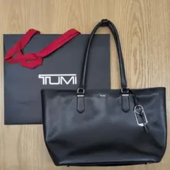 TUMI ビジネスバッグ ブラック　レディース