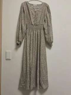 ハニーズ　COLZA ワンピース S ベージュ