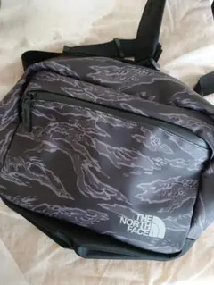☆最終価格☆【美品】THE NORTH FACE ショルダー＆ウエストバッグ迷彩のサムネイル