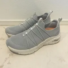 美品 23.5㎝ スケッチャーズARCH FIT-ALL TIED スニーカーのサムネイル