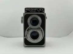 RICOHFLEX 二眼レフカメラ レンズキャップ付き 2眼レフの入門機に！RICOHFLEX （リコーフレックス）ではじめよう