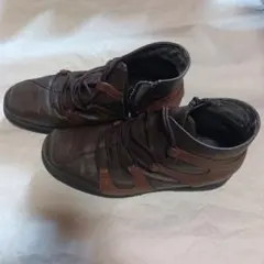 22.5センチ ブラウンショートブーツ ジッパー付き