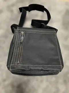 TAKEO KIKUCHI ブラックキャンバスショルダーバッグ