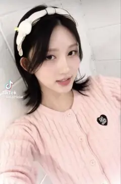 IVE ガウル着用　ピンク　カーディガン