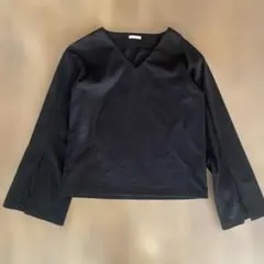 GU ジーユー　レディース　S ブラック Vネック フレアスリーブ トップス