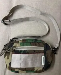 ショルダーストラップ