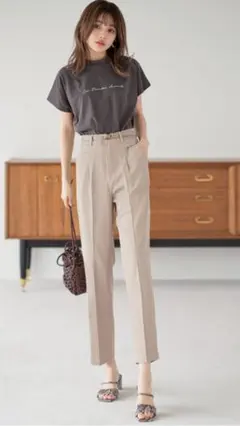 グレイル　センタープレステーパードパンツ