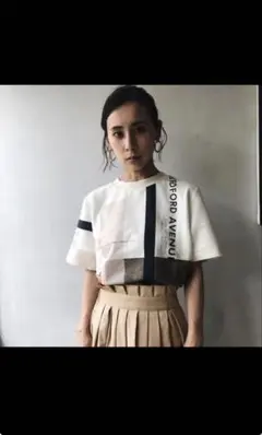 Ameri VINTAGE SCARLET ART TEEのサムネイル