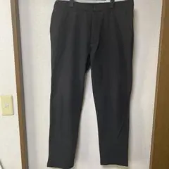 UNIQLOウルトラストレッチスリムフィットパンツ ジッパーポケット付き