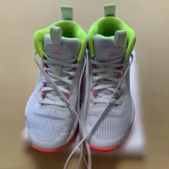 asics バスケットシューズ　22.5㎝
