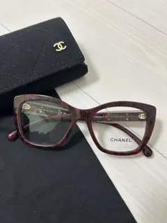 CHANEL ワインレッド キャットアイ メガネのサムネイル