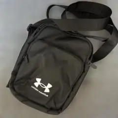 UNDER ARMOUR ショルダーバッグのサムネイル