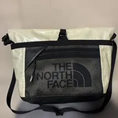 ノースフェイス　肩掛けバッグ