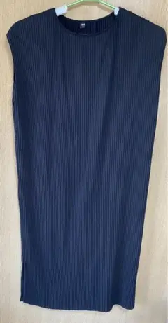 UNIQLO ブラック プリーツノースリーブ ワンピース L