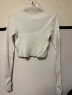 ホワイトハイネックリブセーターショート丈