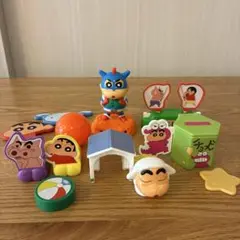 ハッピーセット　クレヨンしんちゃん　コンプリート
