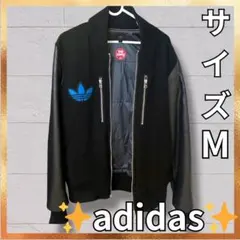 ✨adidas✨　ジャケット　黒　メンズ　✨サイズ M✨　青刺繍ワッペン　古着