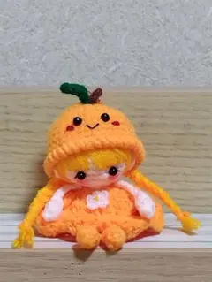 （ハンドメイド）あみぐるみ　みかんちゃんストラップのサムネイル