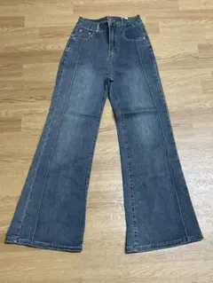 Item thumbnail for item cd32bd21-a2a2-4004-a6b5-9ab5ca2b8aa5