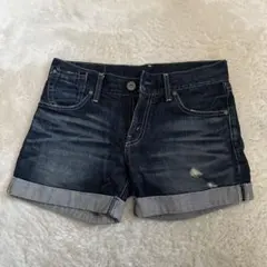 Levi's ダークデニム ショートパンツ