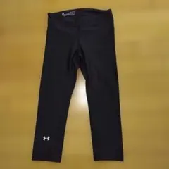 美品　アンダーアーマー　ヒートギア トレーニング 七分丈レギングス　レディースS