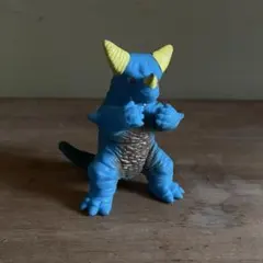 怪獣ソフビ フィギュア パチ怪獣 昭和レトロ ゴモラ風な味付け 無版権